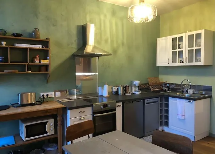 Appartement Pour 2 Personnes A 50 Metres Du Port